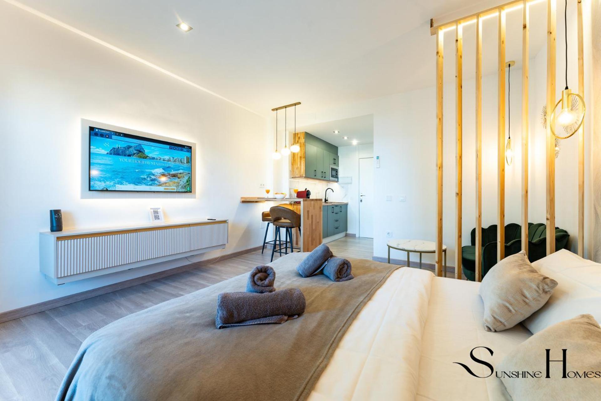 Seaview Beachfront Studio With Aqua Park & Balcony เบนัลมาเดนา ภายนอก รูปภาพ