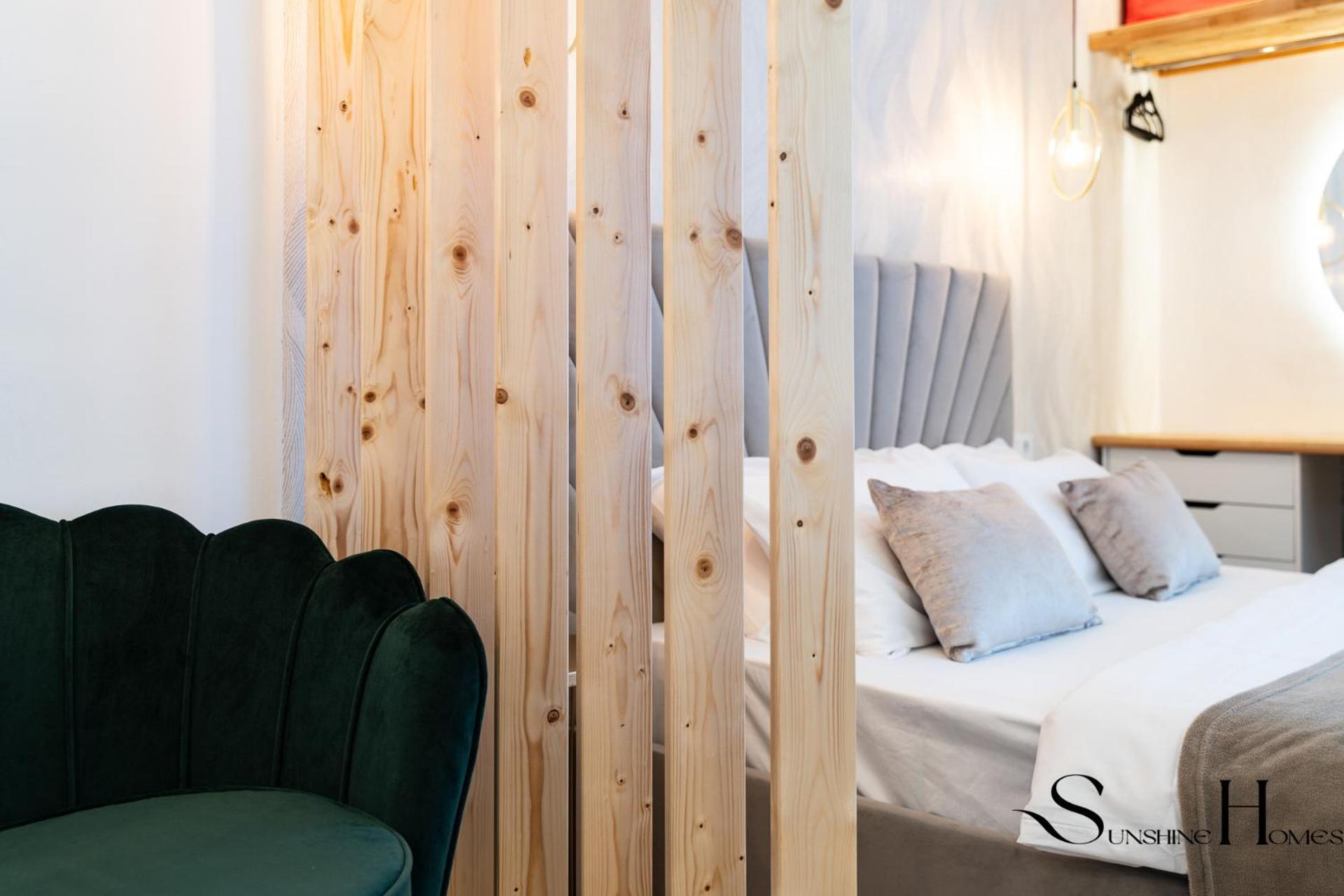 Seaview Beachfront Studio With Aqua Park & Balcony เบนัลมาเดนา ภายนอก รูปภาพ