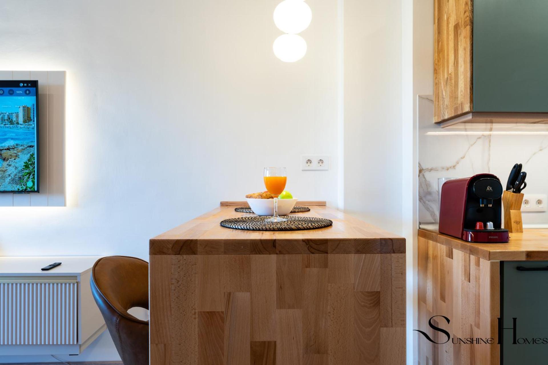 Seaview Beachfront Studio With Aqua Park & Balcony เบนัลมาเดนา ภายนอก รูปภาพ